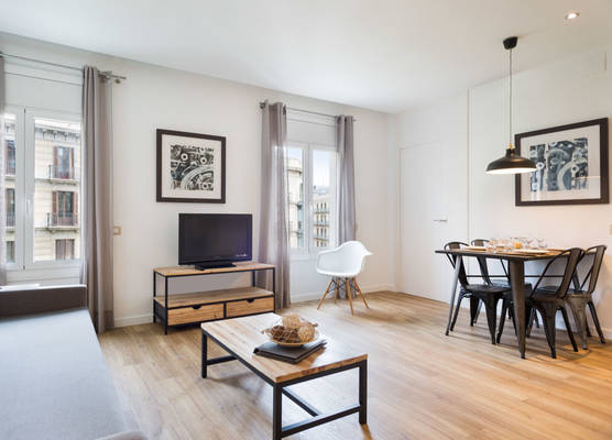 Amister Apartments 1