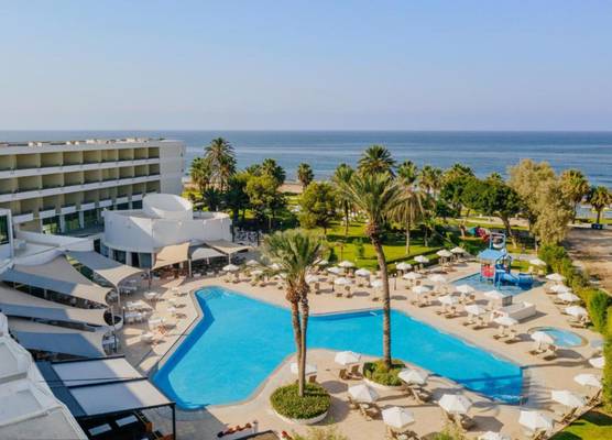 Imperial Island by Louis Hotels 1