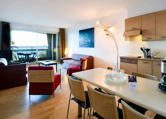 Aparthotel Adagio Nice Promenade des Anglais 1