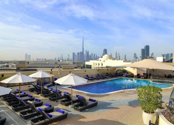 Mövenpick Hotel & Apartments Bur Dubai 1