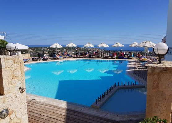 Amazones Village Suites 1