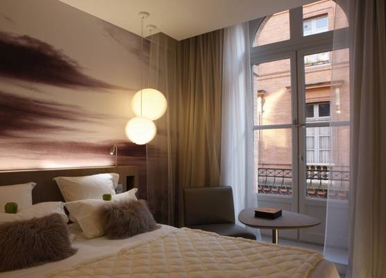 Le Grand Balcon Hotel 1
