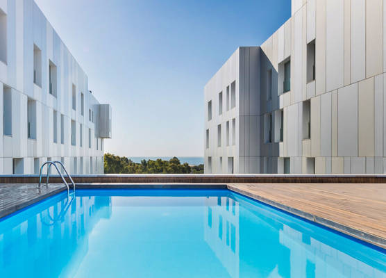 Lugaris Beach Apartments 1