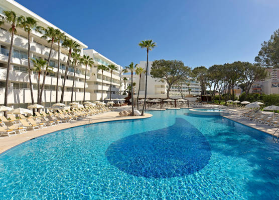 Iberostar Waves Cristina 1