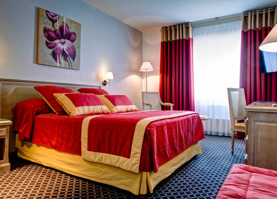 Hôtel Chromatics & Restaurant Hill Club by HappyCulture 1