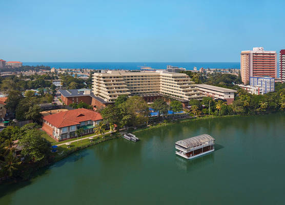 Cinnamon Lakeside 1
