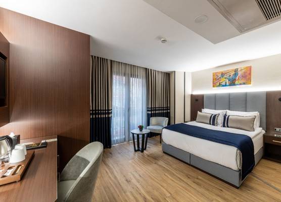 Aprilis Deluxe Hotel 1
