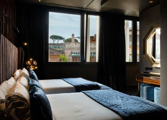 U-Visionary Roma Hotel 1