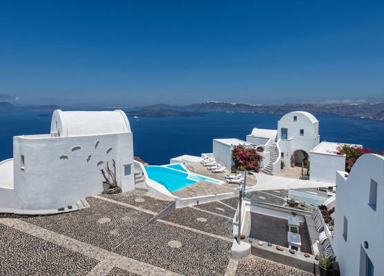 Apanemo Hotel & Suites 1