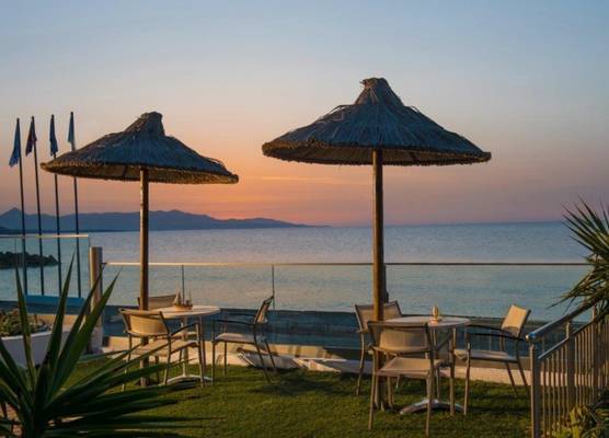 Golden Bay Boutique Hotel & Bungalows 1