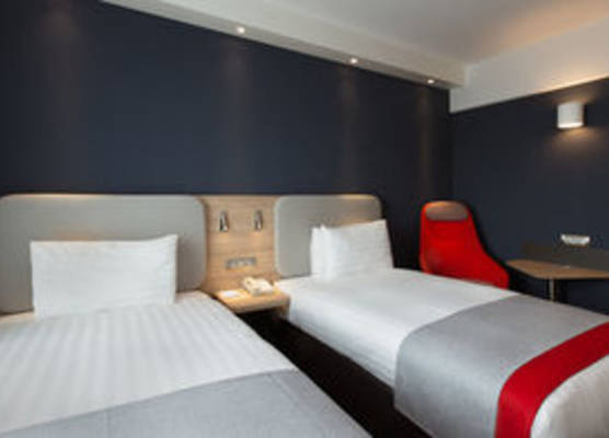 Holiday Inn Express GENEVA AIRPORT by IHG 1