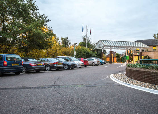 Holiday Inn SLOUGH - WINDSOR by IHG 1