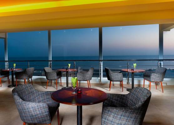 Al Hail Waves Hotel Managed By Centara 1
