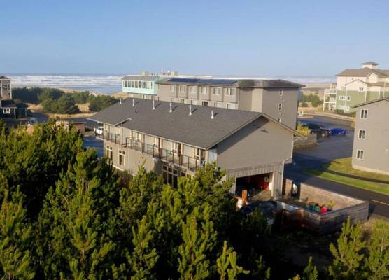 Adrift Hotel 1