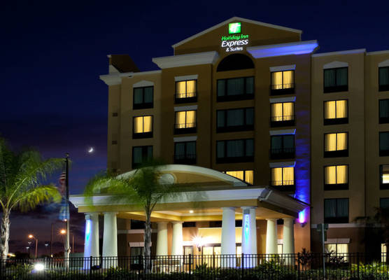 Holiday Inn Express & Suites ORLANDO - INTERNATIONAL DRIVE by IHG 1