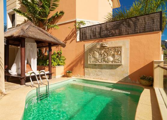 Royal Garden Villas, Luxury Hotel 1