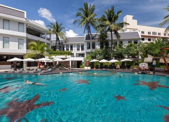 Sawaddi Patong Resort & Spa by Tolani 1