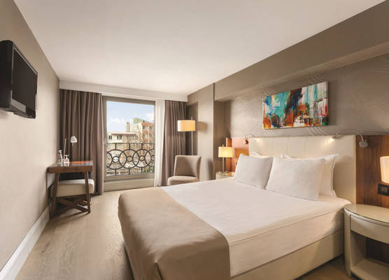 Ramada by Wyndham Istanbul Grand Bazaar 1
