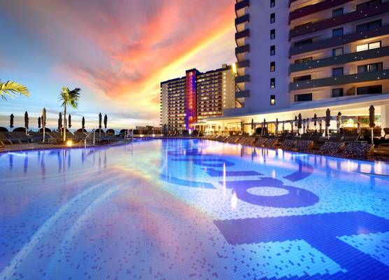 Hard Rock Hotel Tenerife 1