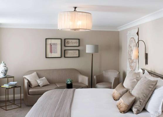 Castle Hotel Windsor 1