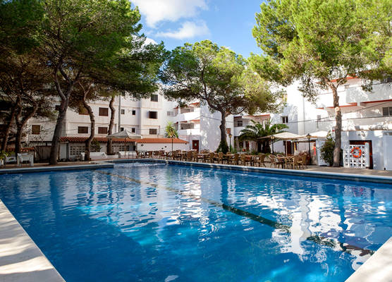 Apartamentos Es Pujols - Emar Hotels 1