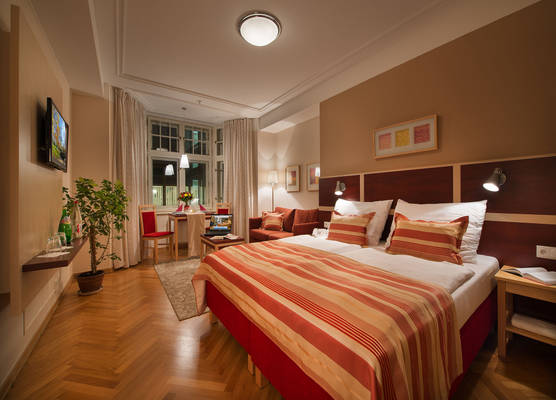 EA Hotel Julis 1
