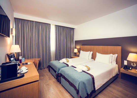 Mercure Lisboa Almada 1
