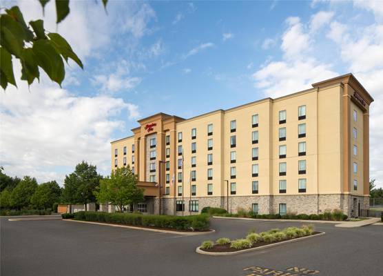 Hampton Inn Neptune 1