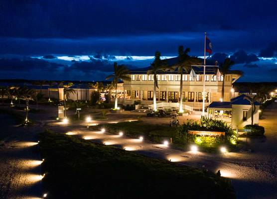 Mahogany Bay Resort & Beach Club, Curio Collection by Hilton 1