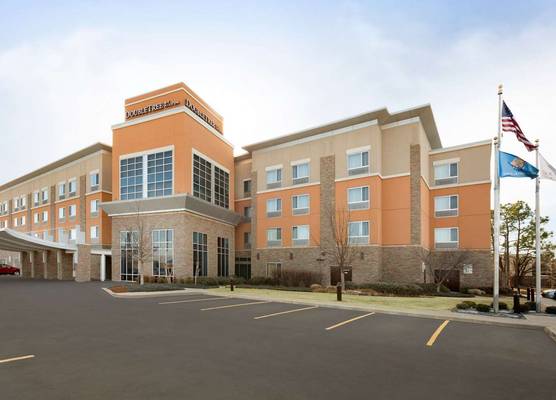 DoubleTree by Hilton Oklahoma City Airport 1