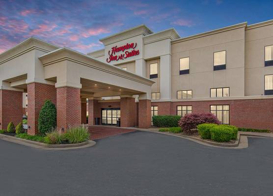 Hampton Inn & Suites Madisonville 1