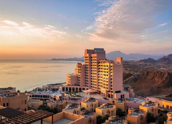 Fairmont Fujairah Beach Resort 1
