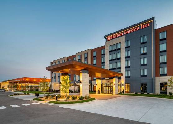 Hilton Garden Inn Milwaukee Brookfield Conference Center 1
