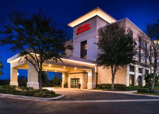 Hampton Inn & Suites Schertz 1