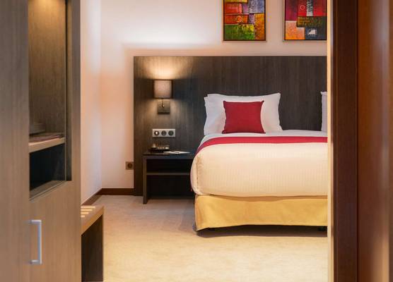 Golden Tulip Royaume 1