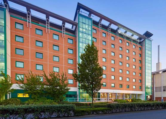 DoubleTree by Hilton Woking 1