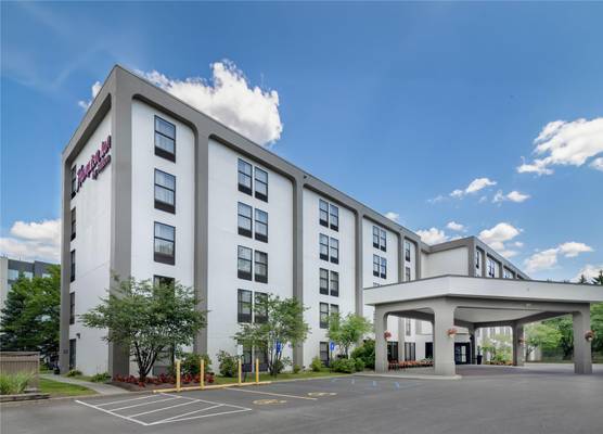 Hampton Inn Albany-Wolf Road 1