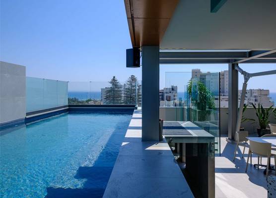 Mercure Larnaca Finikoudes Beach 1