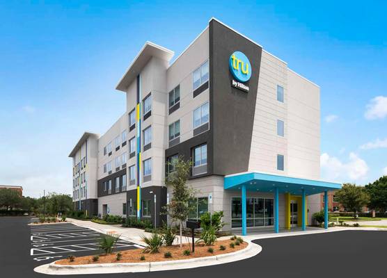 Tru by Hilton Wilmington Wrightsville Beach 1