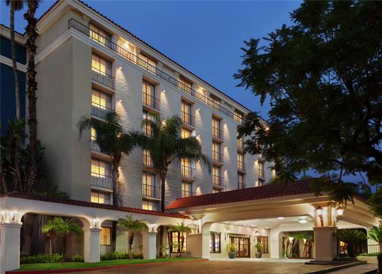 Embassy Suites by Hilton Arcadia Pasadena Area 1