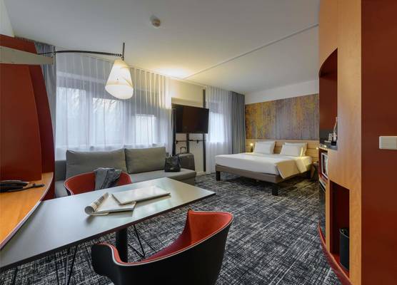 Novotel Suites München Parkstadt Schwabing 1