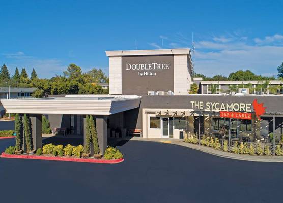 DoubleTree by Hilton Chico 1