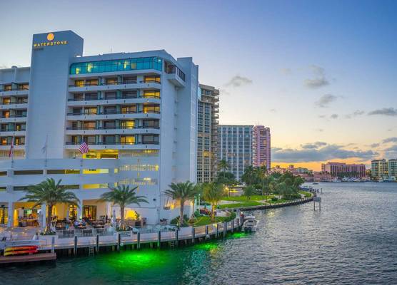 Waterstone Resort & Marina Boca Raton, Curio Collection by Hilton 1