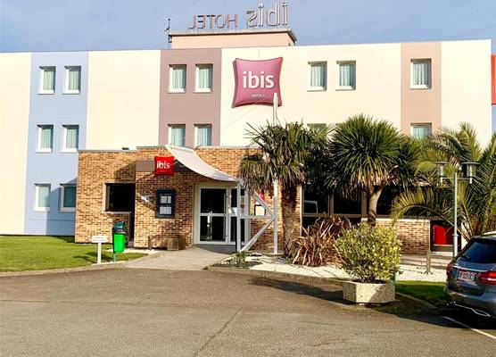 Ibis Auray 1