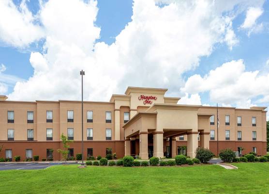 Hampton Inn Ozark, AL 1
