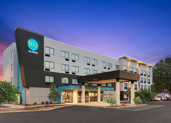 Tru By Hilton Portland Airport, Or 1