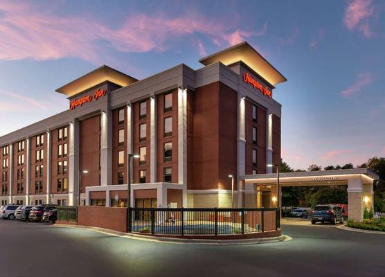 Hampton Inn Greensboro-Airport 1