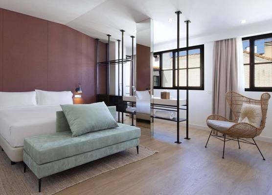 Atocha Hotel Madrid, Tapestry Collection by Hilton 1