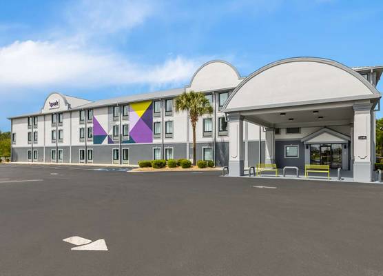 Spark by Hilton Tifton 1