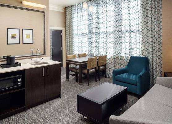 Embassy Suites by Hilton St. Louis Downtown 1